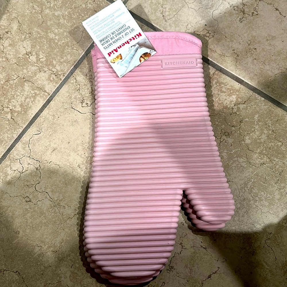 KitchenAid Ribbed Soft Silicone Oven Mitt 2-Pack Set, Dried Rose, 7.5"x13"